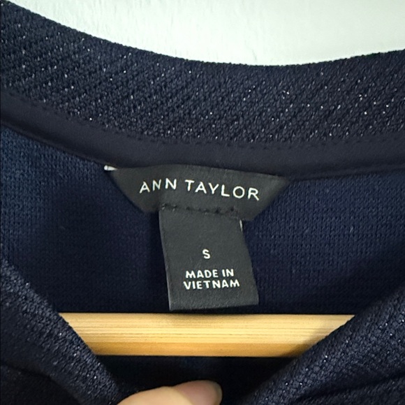 Ann Taylor Navy Short Sleeve Top - Picture 2 of 7